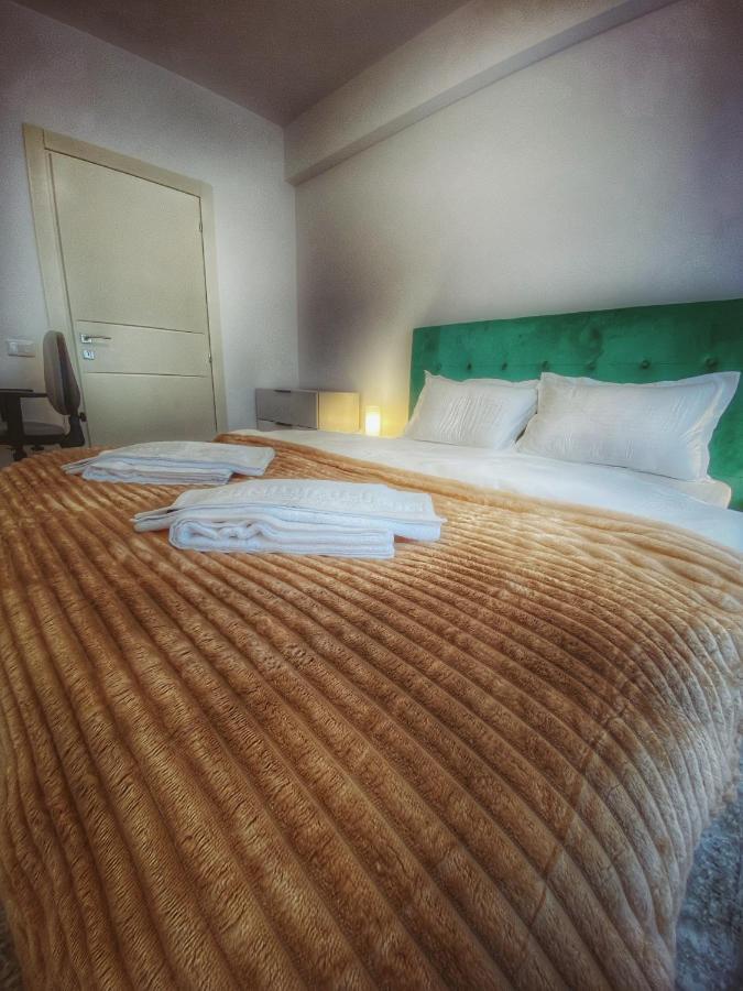 Homey Apartament 2 Rooms Palas Mall Iasi Ngoại thất bức ảnh